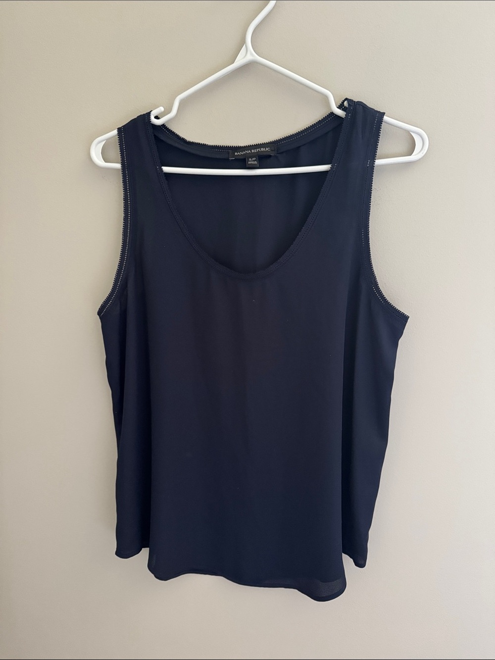 BANANA REPUBLIC NAVY TANK TOP